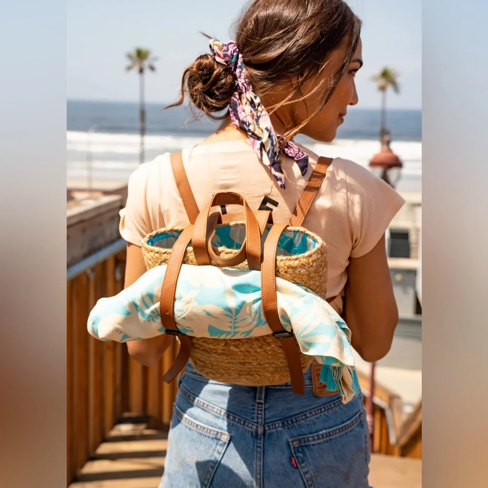 XIX Palms The Shore Break Picnic Cooler Bag Beachly Exclusive in Jute
